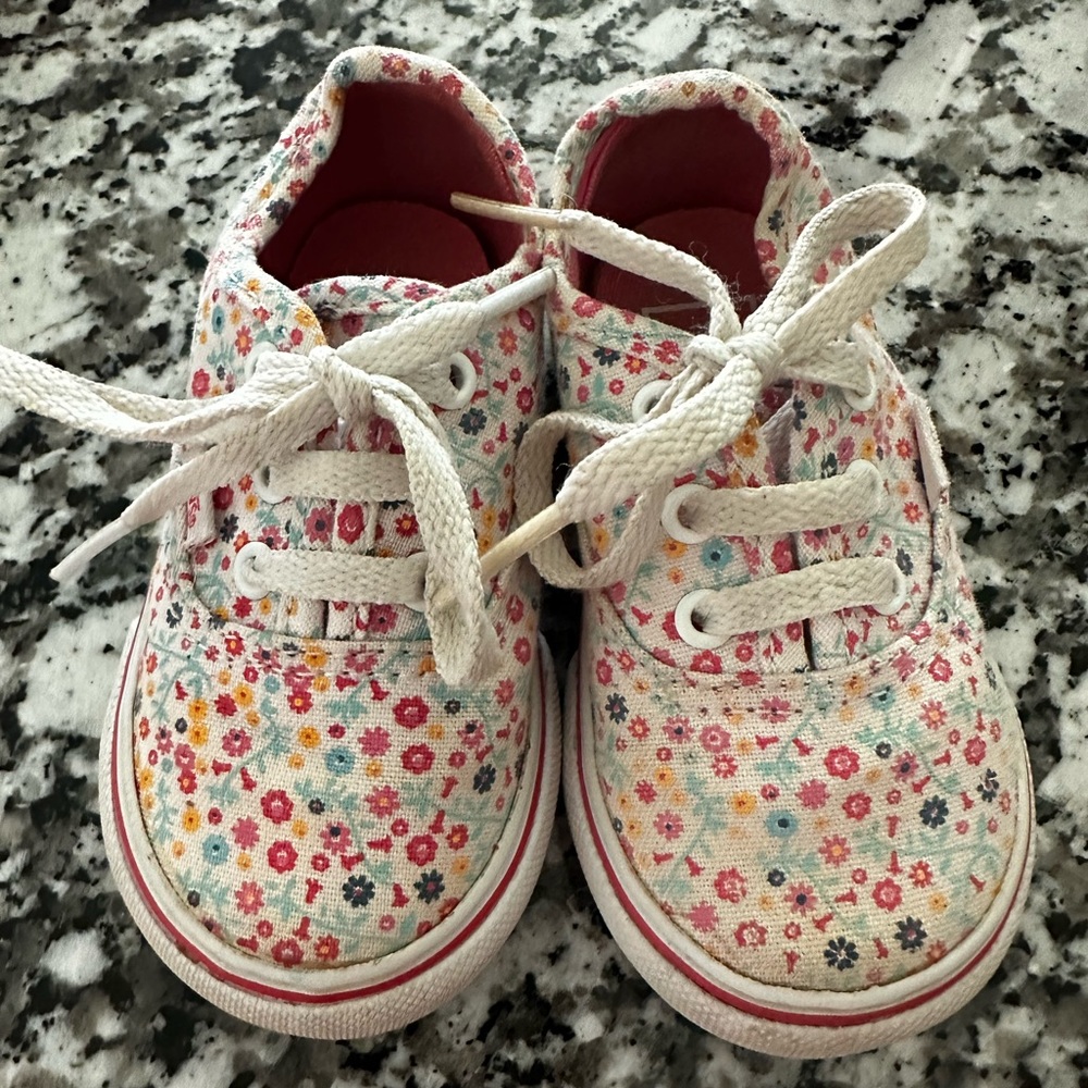 Toddler size 5 floral vans